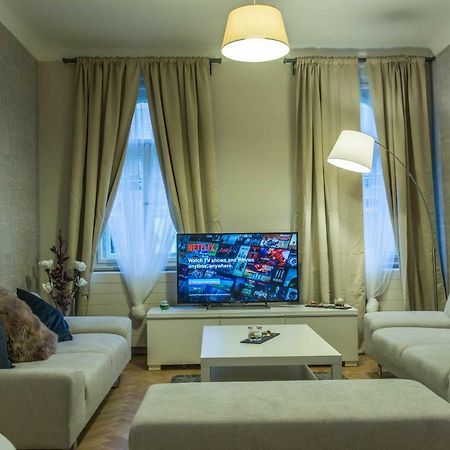 Exclusive 3 Bedroom Top-Notch Flat, Great Location Prag Exteriör bild