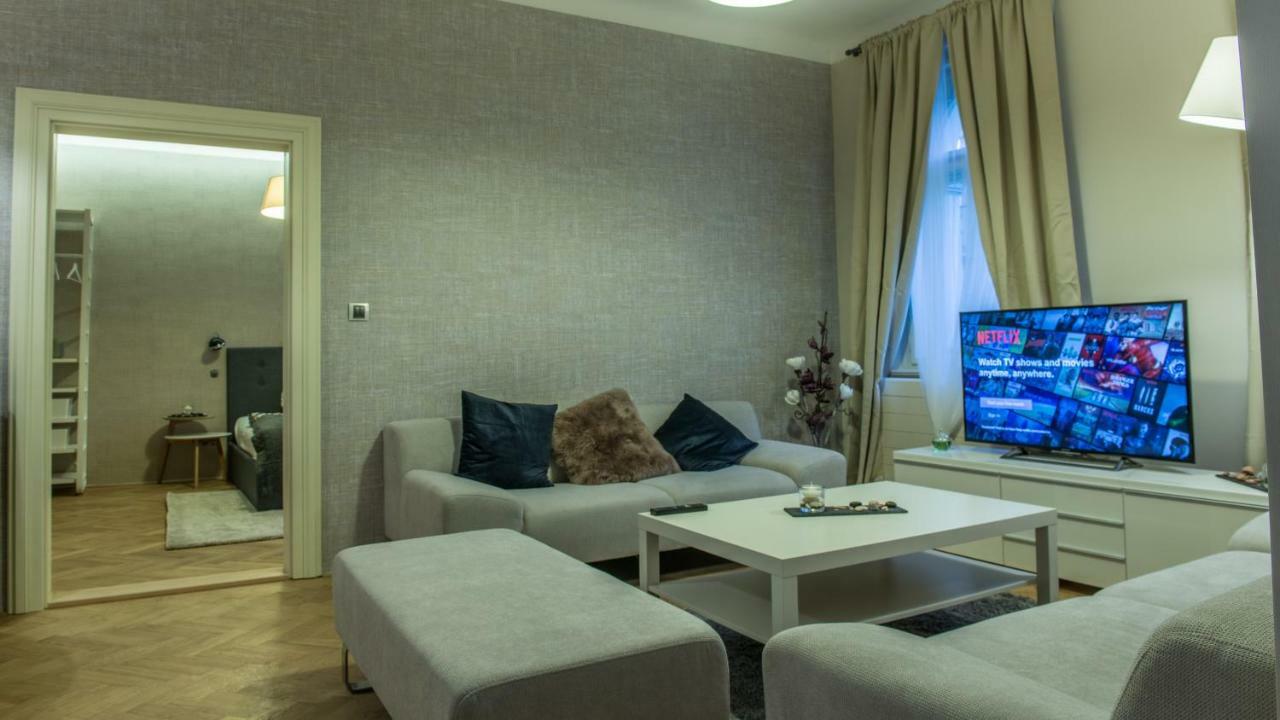 Exclusive 3 Bedroom Top-Notch Flat, Great Location Prag Exteriör bild