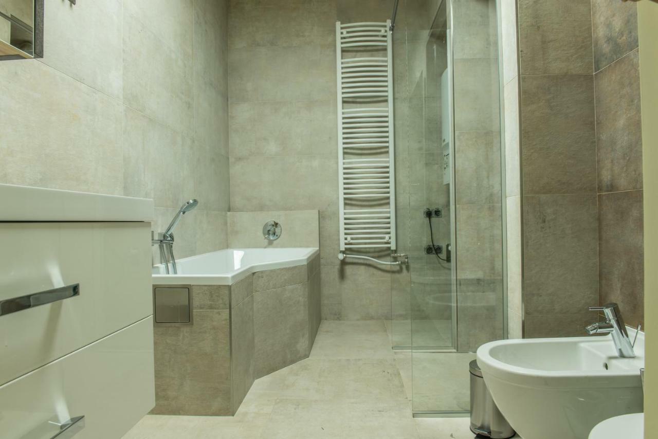 Exclusive 3 Bedroom Top-Notch Flat, Great Location Prag Exteriör bild
