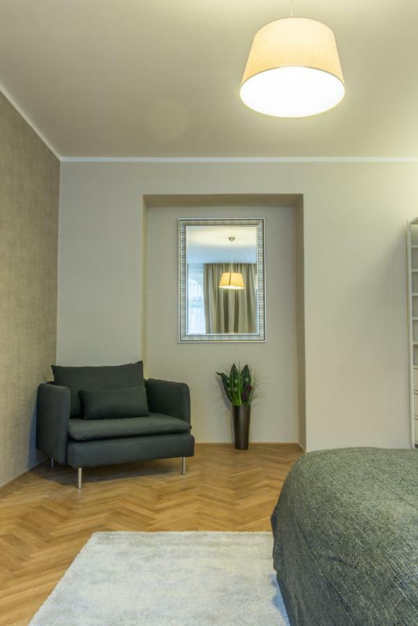 Exclusive 3 Bedroom Top-Notch Flat, Great Location Prag Exteriör bild