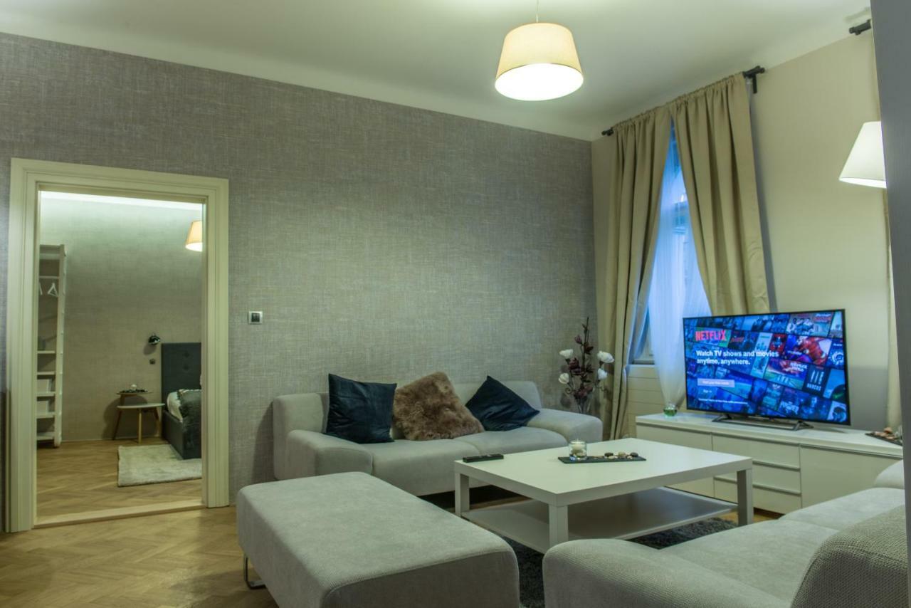 Exclusive 3 Bedroom Top-Notch Flat, Great Location Prag Exteriör bild
